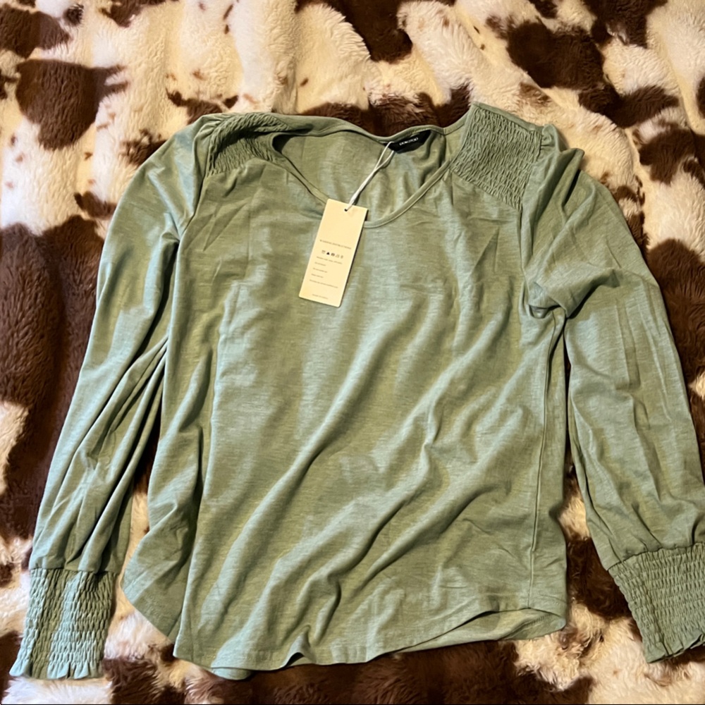 Women's Long Sleeve Top - Sage Green
